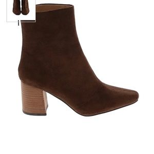 BNWOT Brown Boots